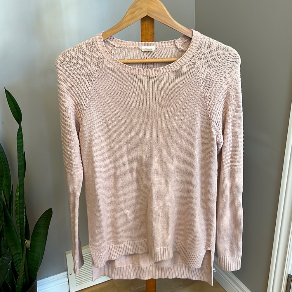 Pale pink long knit sweater - Size small